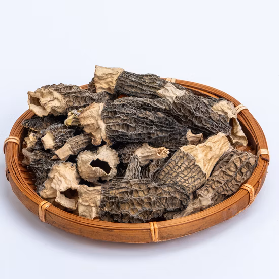 Classez un champignon séché biologique entier pour la soupe au poulet et aux nouilles